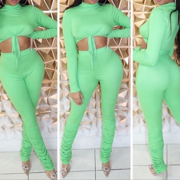 Green Two Piece Set Stacked Leggings Size medium - Picture 1 of 2